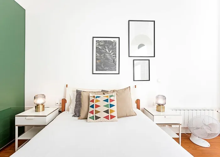 Lovelystay - Aurora Heights Apartment